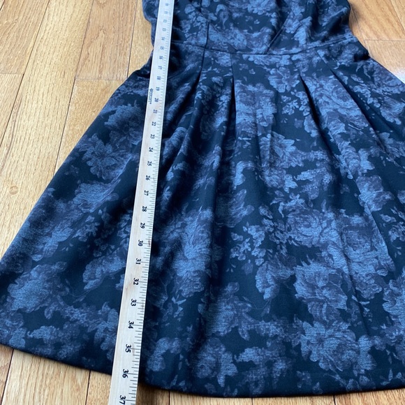 Ivanka Trump dress size 4 - Picture 8 of 8